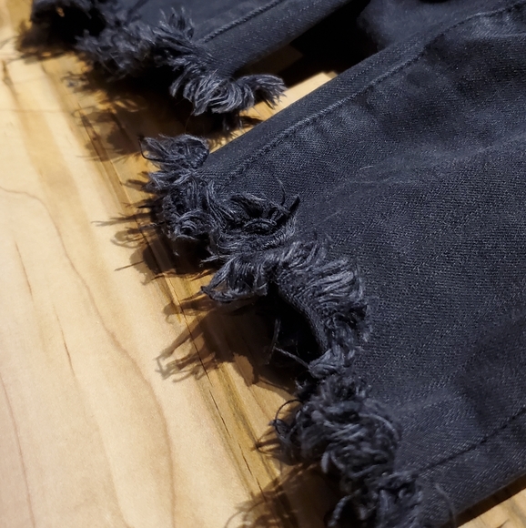 AE | Super Low Super Stretch Black Ripped Jeans in Size 10 - Picture 14 of 14